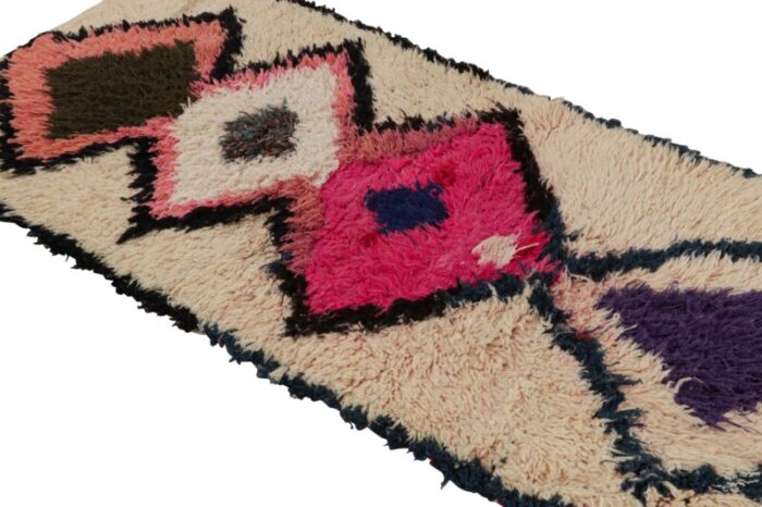 1950s azilal moroccan style runner in beige with patterns by rug and kilim 5711