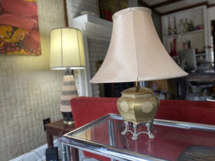 1950s vintage mid century chinoiserie gold accent lamp 7930