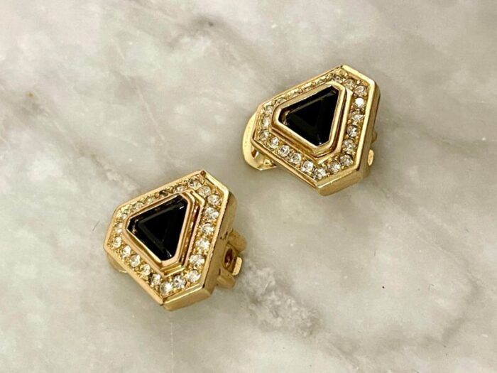 1980s christian dior onyx crystal triangle earrings 3040