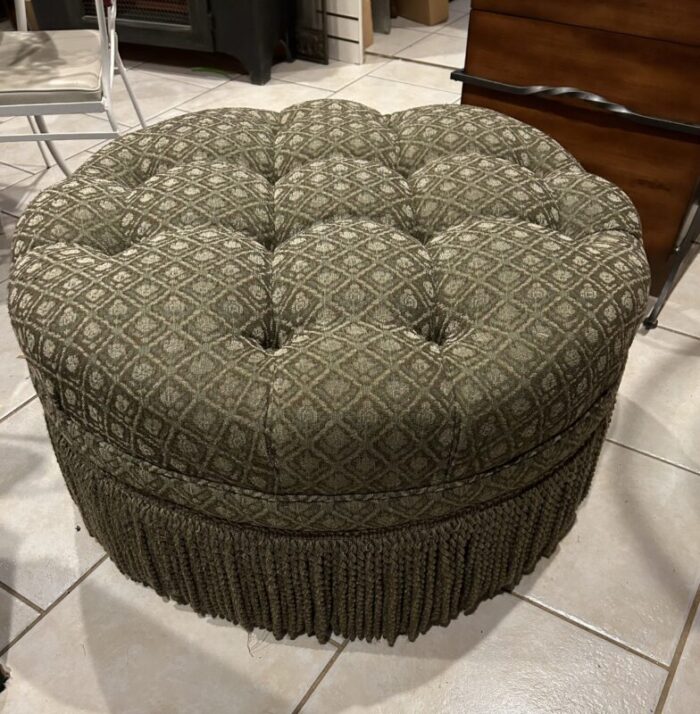 1980s vintage tufted round green ottoman with fringe 1522