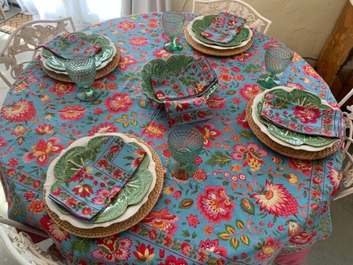 2000s april cornell jacobean floral tablecloth and napkins 7 pieces 6571