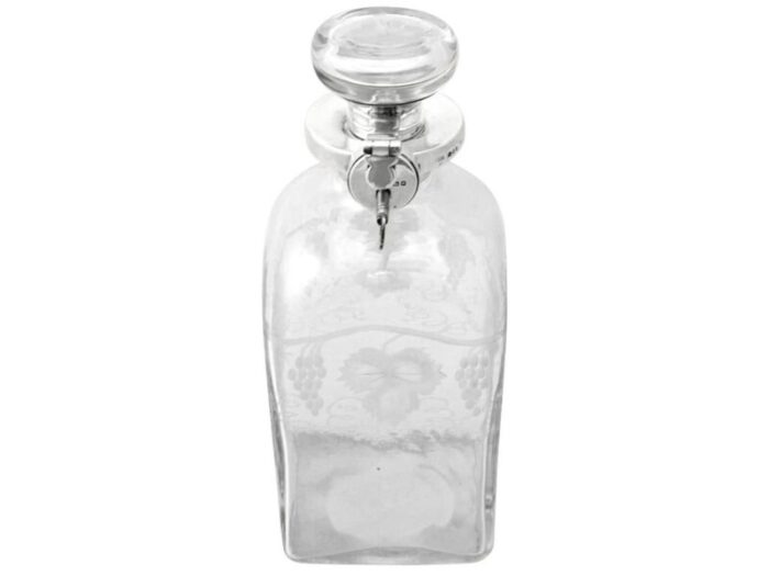 a1590d Glass Locking Decanter master