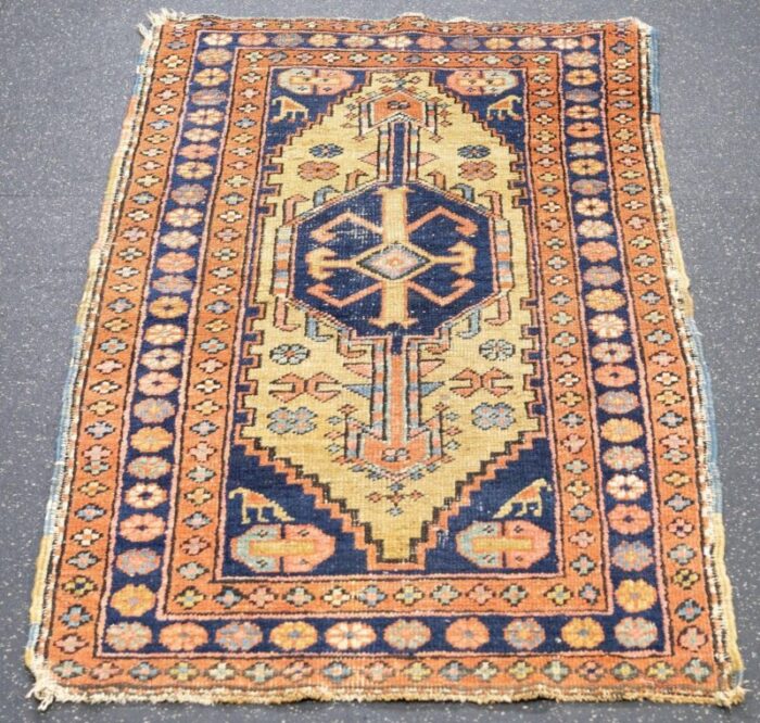 antique heriz rug 26 x 44 5549