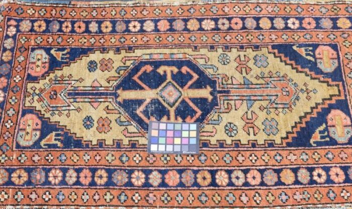 antique heriz rug 26 x 44 7217