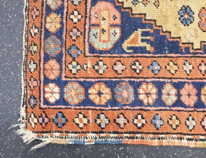 antique heriz rug 26 x 44 8530