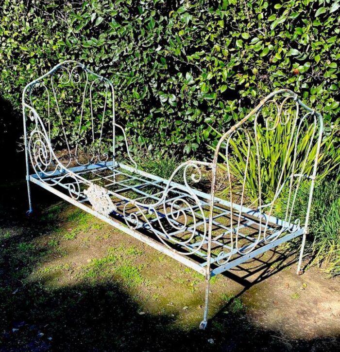 antique late 1800s french iron daybed 9926