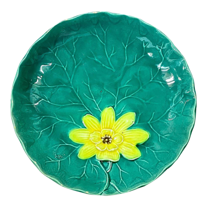 antique majolica water lily pad plate 1652