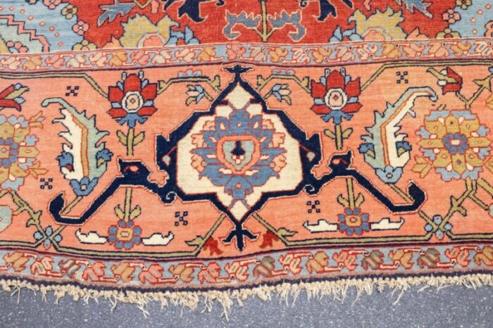 antique serapi rug 94 x 115 7263