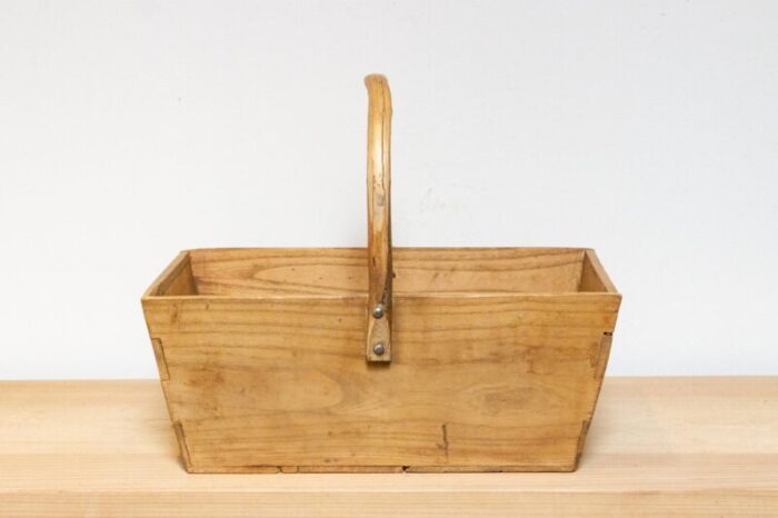 antique stripped wood english basket 1580