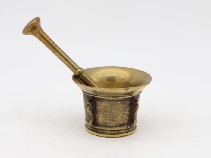 antique vintage brass mortar and pestle 9585