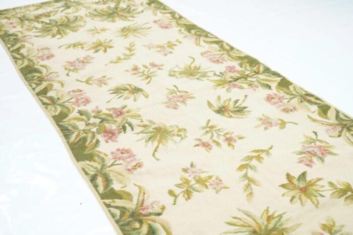 aubusson rug 26 x 8 5182