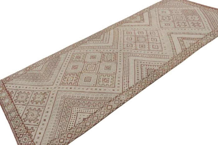 beige vintage zayane moroccan kilim rug with geometric pattern from rug and kilim 6861