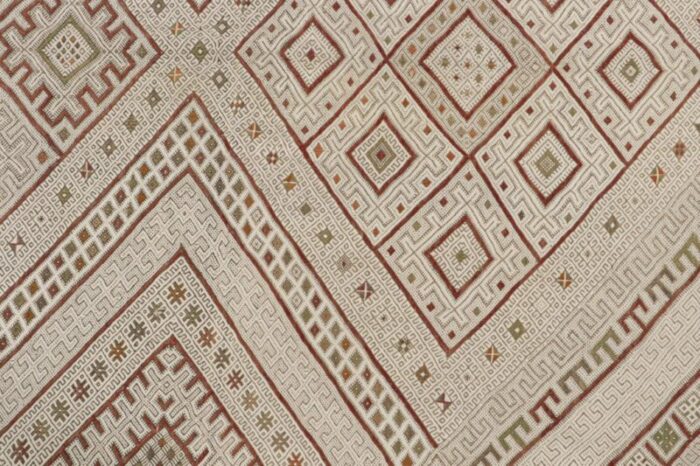 beige vintage zayane moroccan kilim rug with geometric pattern from rug and kilim 7187