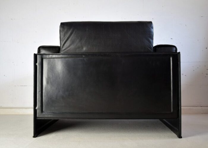 black leather korium lounge chairs by tito agnoli for matteo grassi 1988 set of 2 4