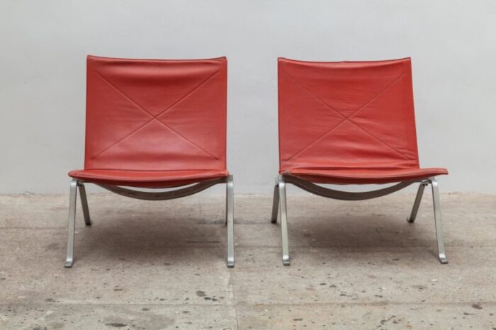 danish oxblood leather pk 22 lounge chairs by poul kjaerholm 1960s set of 2 2