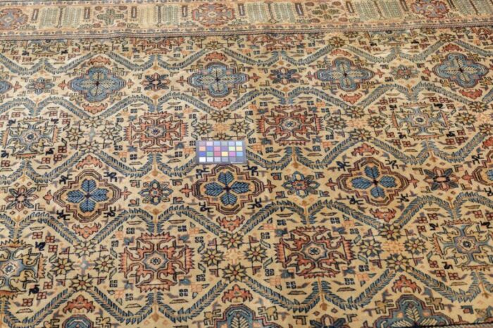 fine antique persian sarouk rug 62 x 87 4263