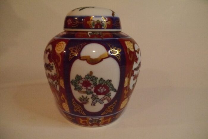 gold imari 1970 collectible japanese hand painted ginger jar vase 0529