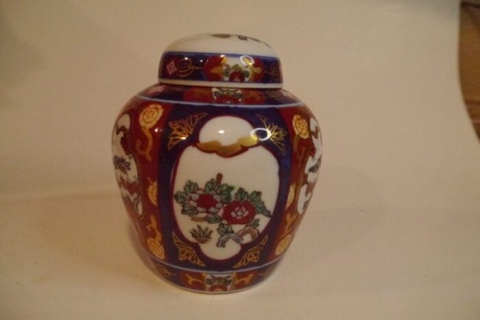 gold imari 1970 collectible japanese hand painted ginger jar vase 1703