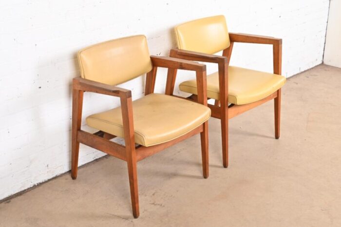 jens risom style mid century modern solid walnut lounge chairs by gunlocke pair 1719