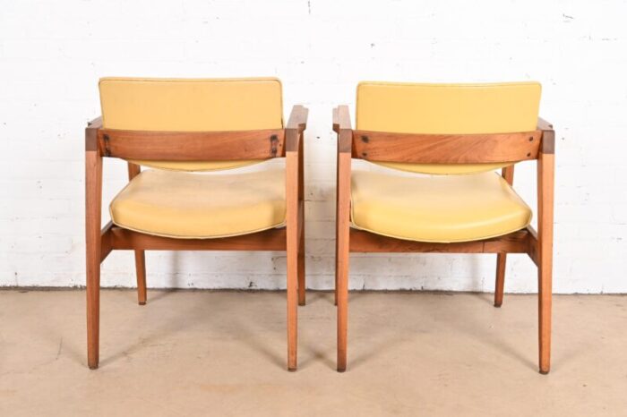 jens risom style mid century modern solid walnut lounge chairs by gunlocke pair 2473