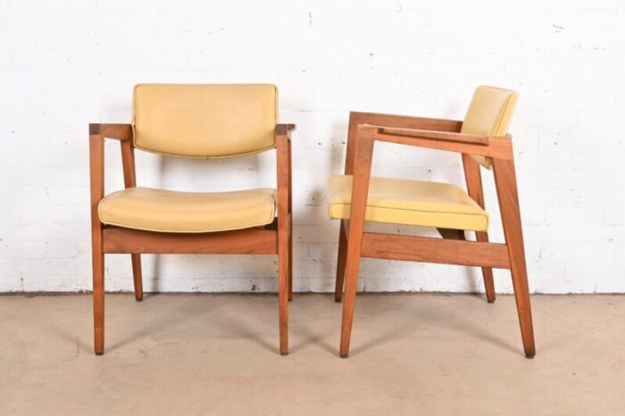 jens risom style mid century modern solid walnut lounge chairs by gunlocke pair 3095