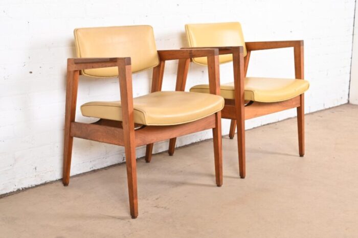 jens risom style mid century modern solid walnut lounge chairs by gunlocke pair 4397