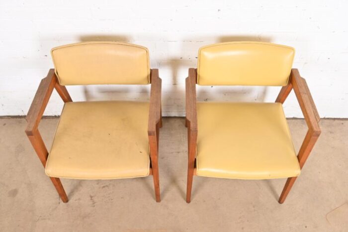 jens risom style mid century modern solid walnut lounge chairs by gunlocke pair 5048