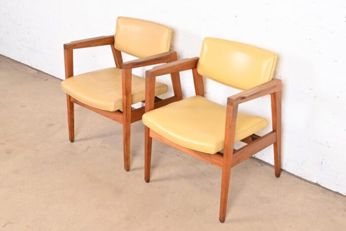 jens risom style mid century modern solid walnut lounge chairs by gunlocke pair 5228