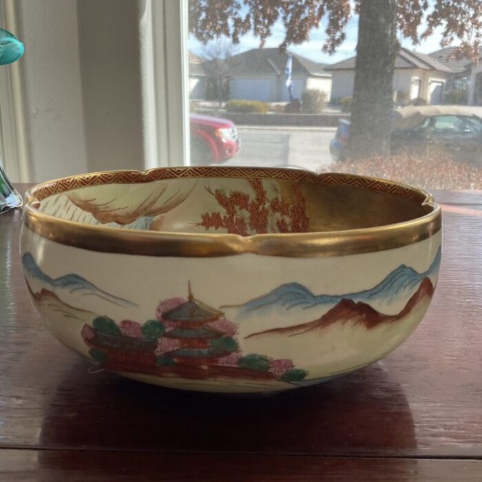 mid 20th century satsuma bowl with shimazu family crest 0801