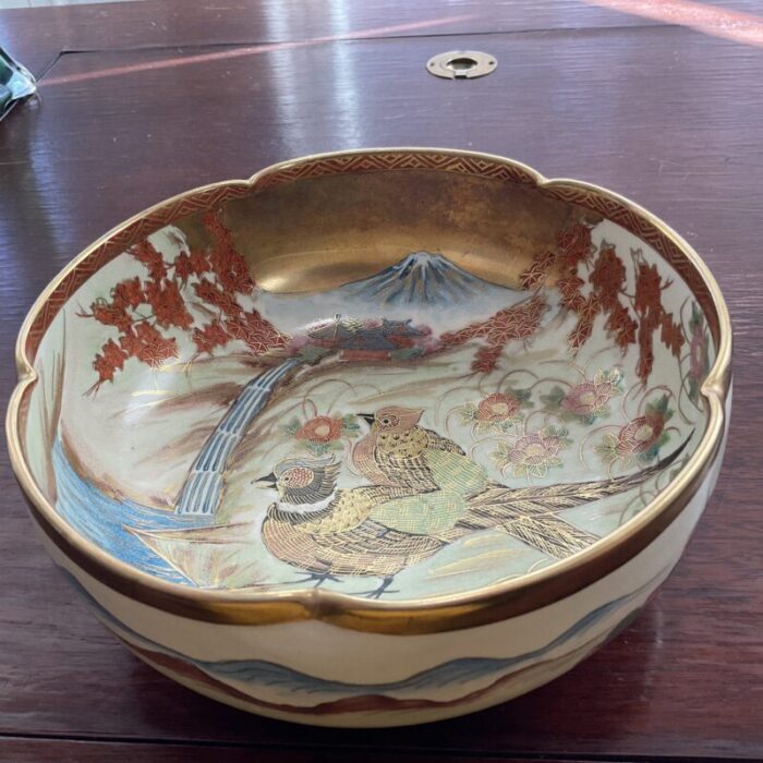 mid 20th century satsuma bowl with shimazu family crest 5257