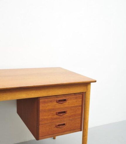 mid-century-teak-desk-with-sliding-container-8112.jpg