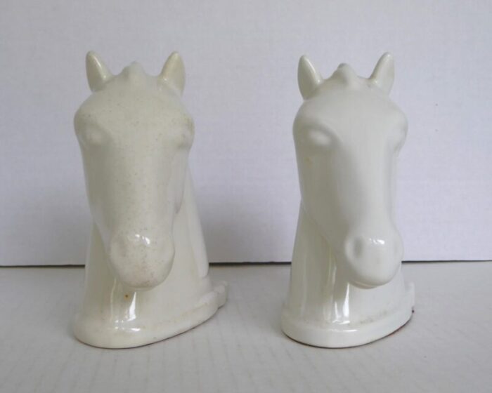 pair deco ceramic white horse head bookends by abingdon pottery 1940s 8492