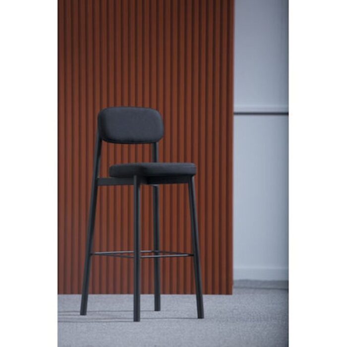 residence 75 black bar stool by jean couvreur 2