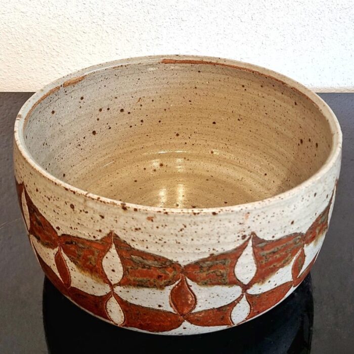 studio pottery bowl by jrgen hrberg snogebk denmark 1437