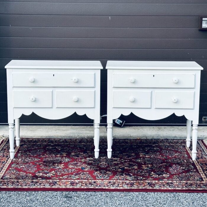 swedish style painted three drawer chests by lexington furniture a pair 5513