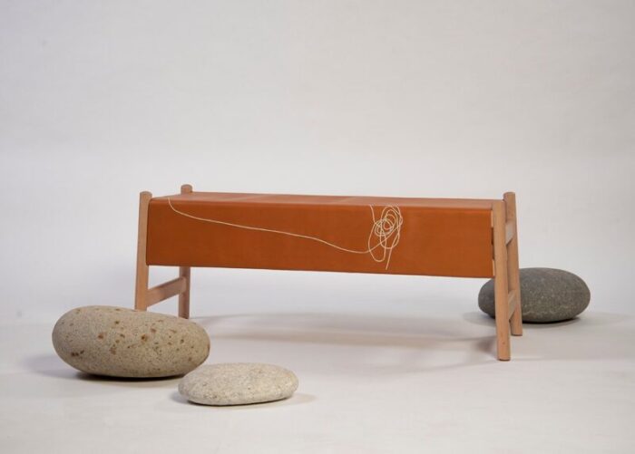 trazo leather bench by caterina moretti and justine troufleau 2