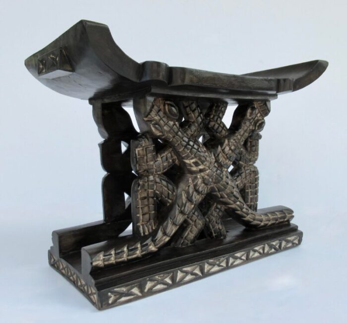 vintage african ghanaian hand carved wood ashanti stool with crocodile motif 1027