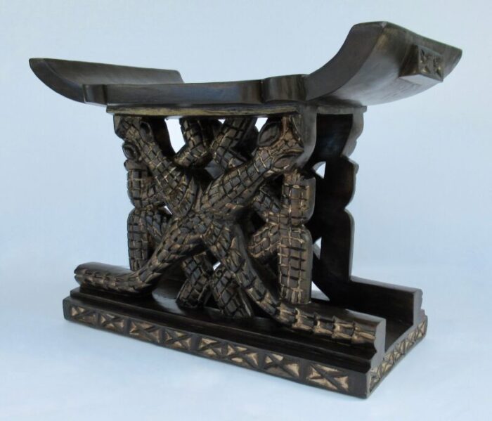 vintage african ghanaian hand carved wood ashanti stool with crocodile motif 6040