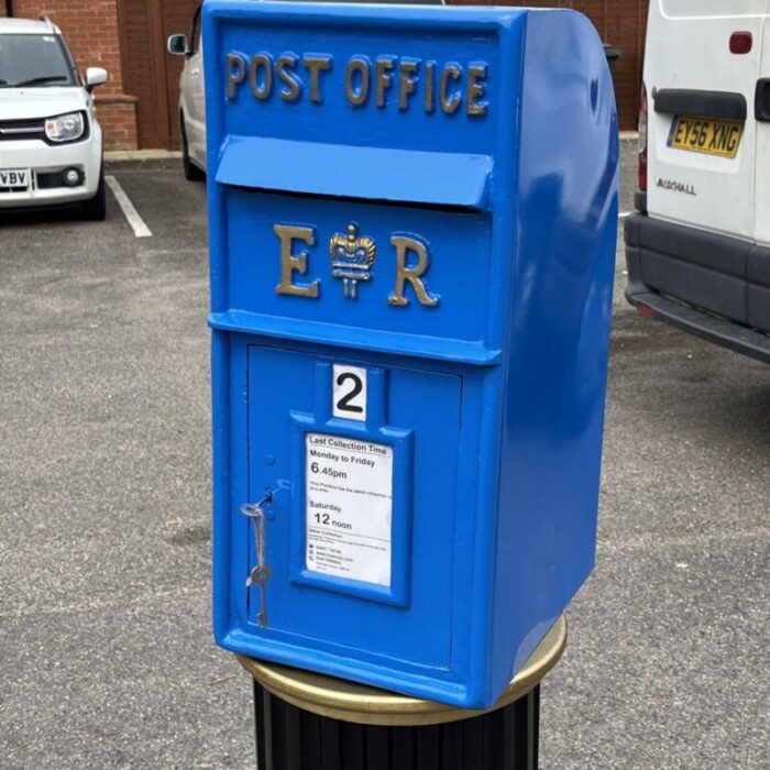 vintage blue post box 3029