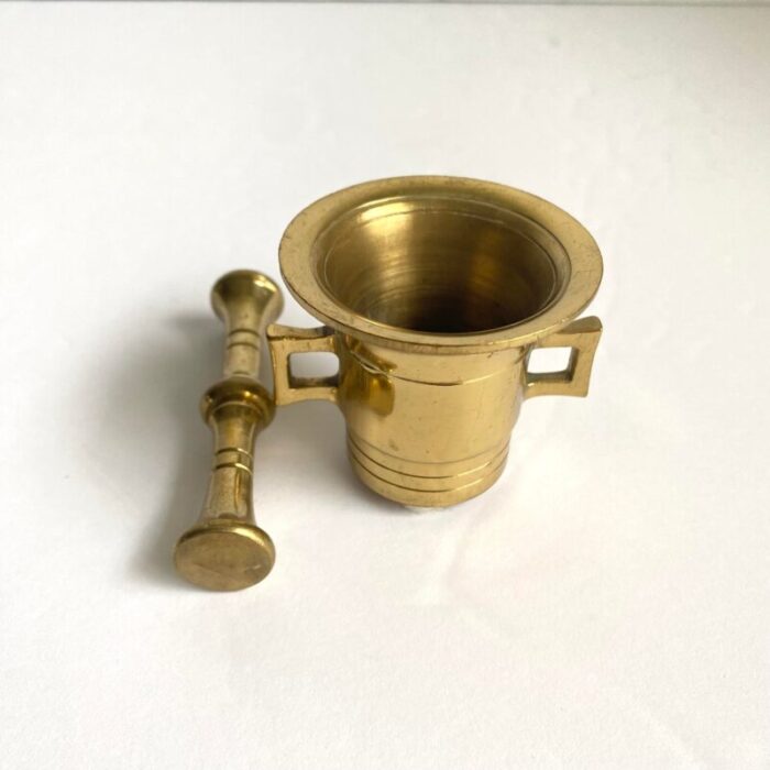 vintage brass mortar and pestle apothecary spice crusher small petite size 0872