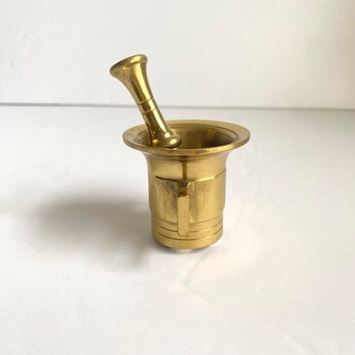 vintage brass mortar and pestle apothecary spice crusher small petite size 7642