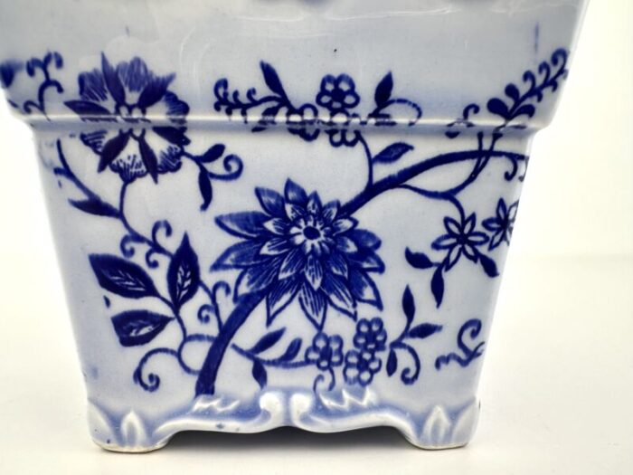 vintage chinoiserie blue and white small planter 5491