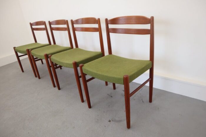 vintage dining chairs 1970s set of 4 2