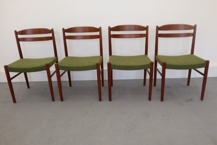 vintage dining chairs 1970s set of 4 3