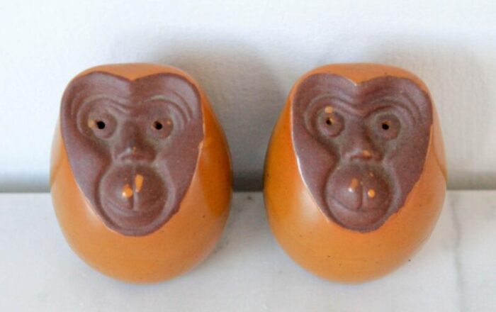 vintage monkey salt and pepper shakers 6858